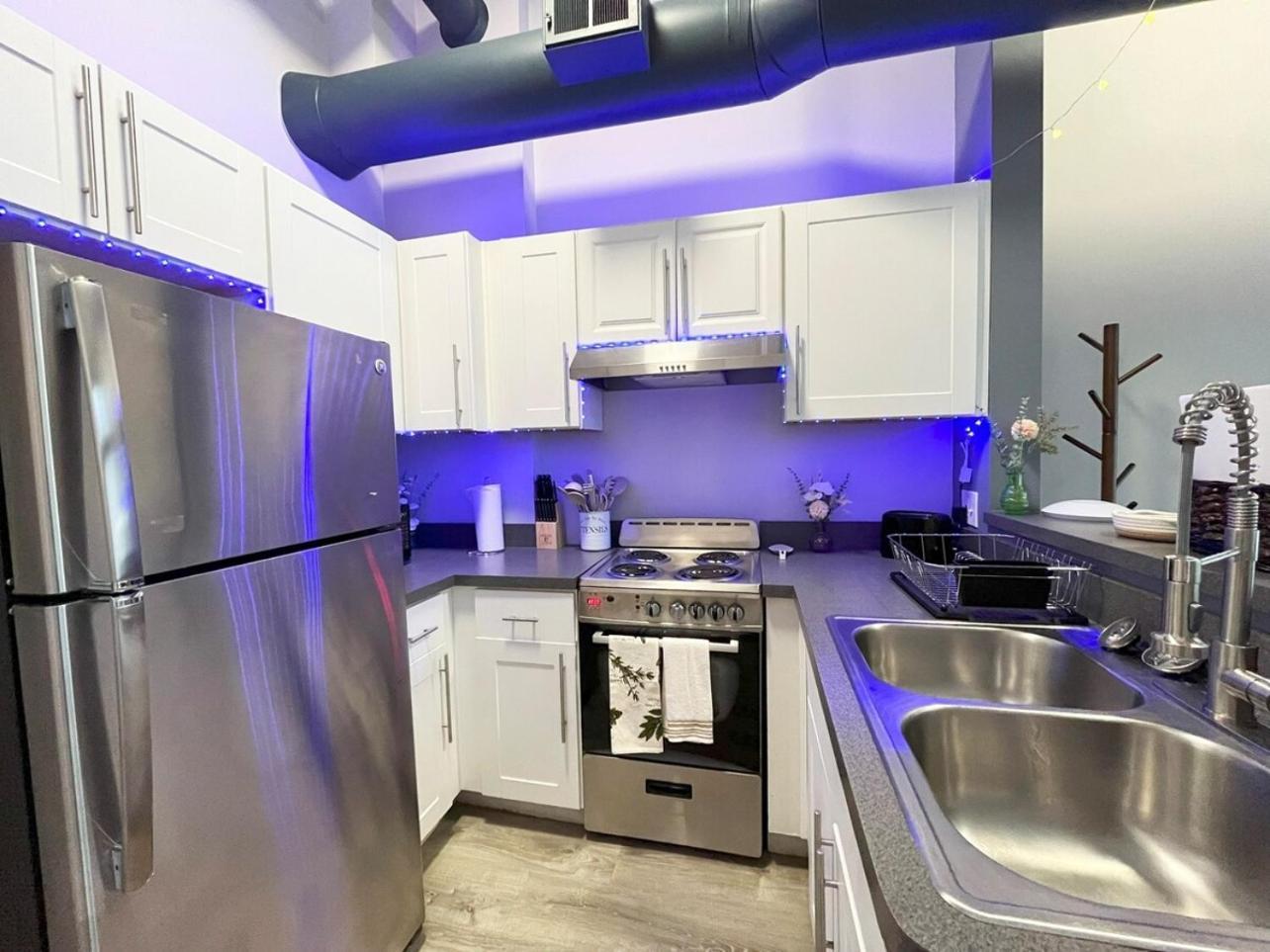 Apartamento Local Modern Getaway - Ground Floor Cleveland Exterior foto
