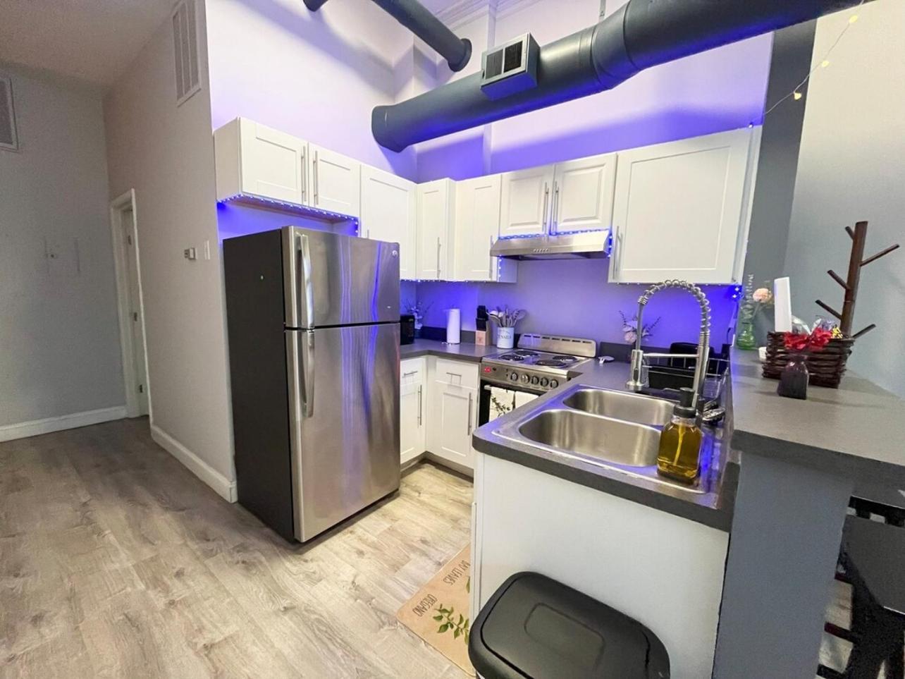 Apartamento Local Modern Getaway - Ground Floor Cleveland Exterior foto
